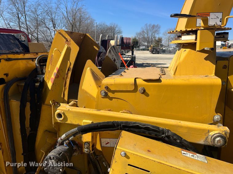 image for item LD9958 2018 Vermeer BC1200XL wood chipper