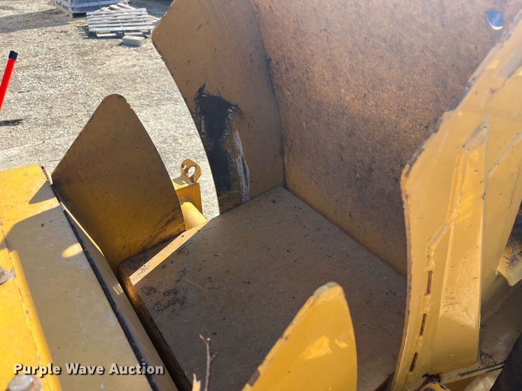 image for item LD9958 2018 Vermeer BC1200XL wood chipper