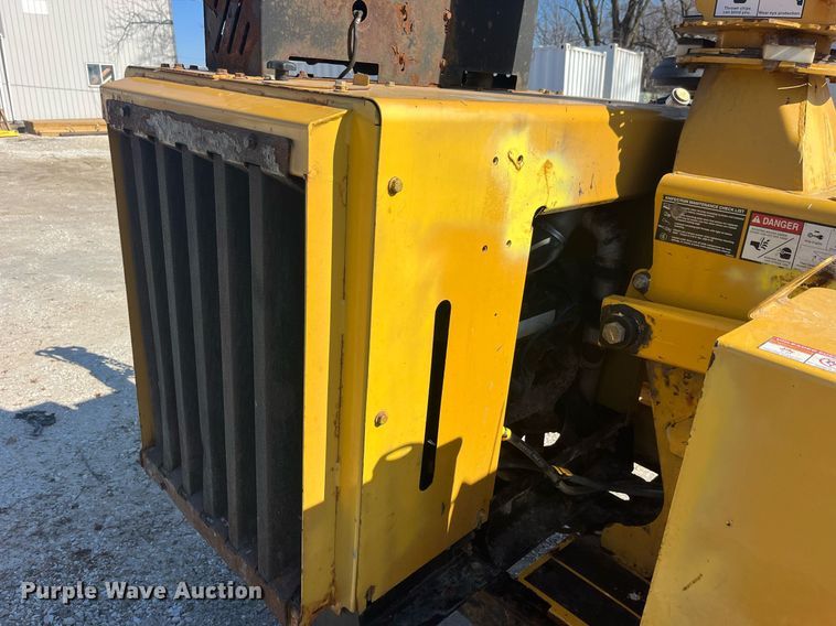 image for item LD9958 2018 Vermeer BC1200XL wood chipper