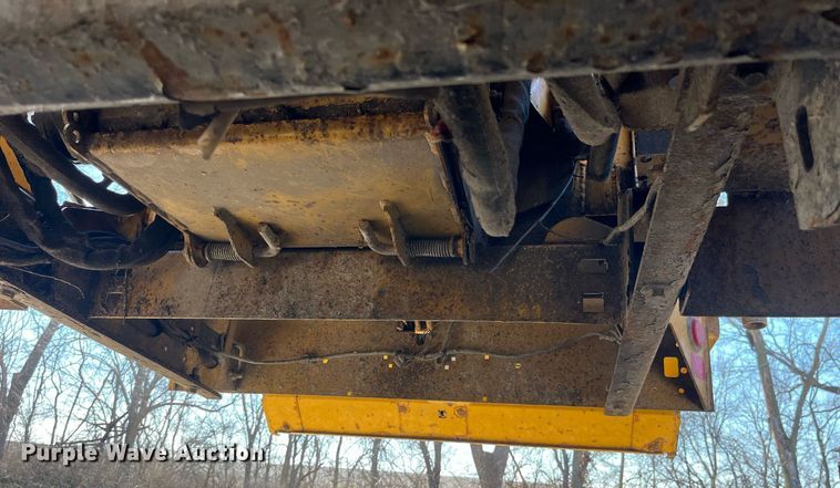 image for item LD9958 2018 Vermeer BC1200XL wood chipper