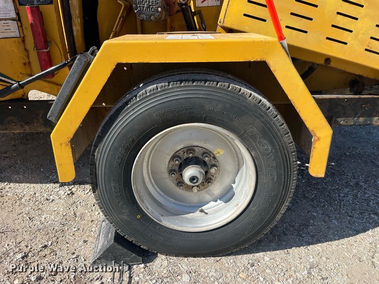 image for item LD9958 2018 Vermeer BC1200XL wood chipper