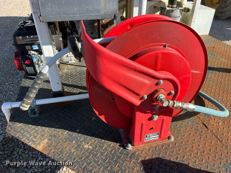 image for item LD9972 1999 Versa Vac 350 vacuum excavator