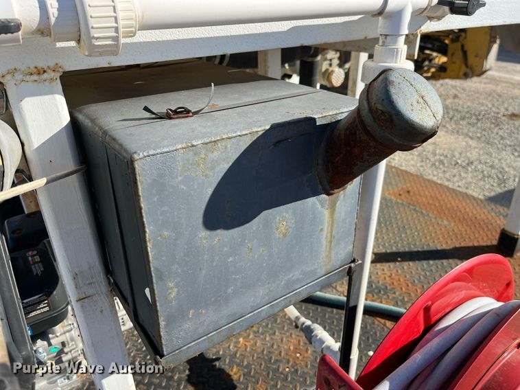 image for item LD9972 1999 Versa Vac 350 vacuum excavator