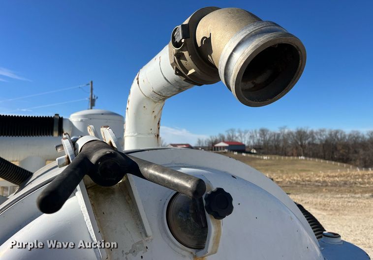 image for item LD9972 1999 Versa Vac 350 vacuum excavator