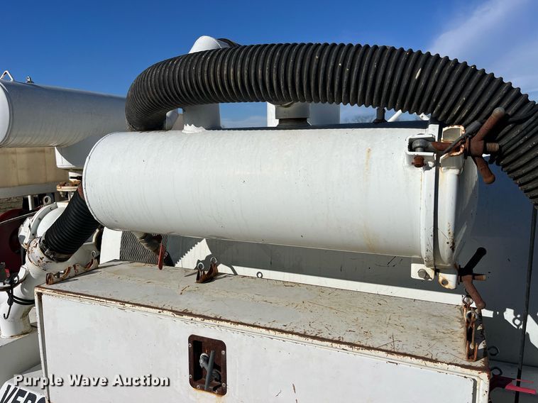 image for item LD9972 1999 Versa Vac 350 vacuum excavator