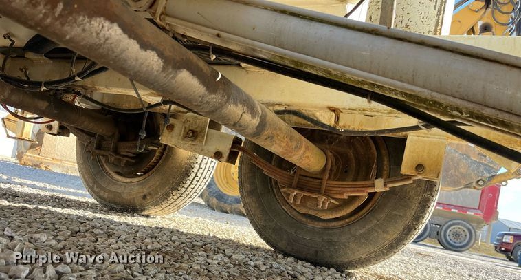 image for item LD9972 1999 Versa Vac 350 vacuum excavator