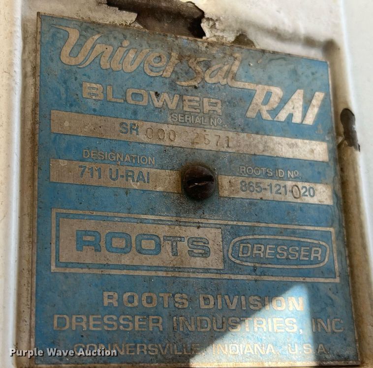 image for item LD9972 1999 Versa Vac 350 vacuum excavator