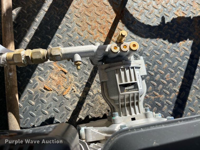 image for item LD9972 1999 Versa Vac 350 vacuum excavator