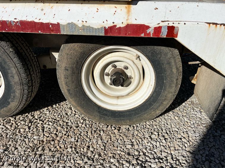 image for item LD9972 1999 Versa Vac 350 vacuum excavator