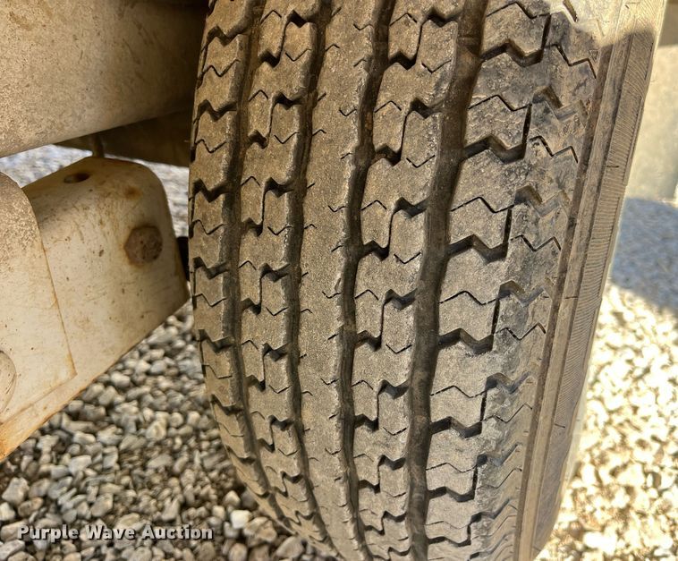 image for item LD9972 1999 Versa Vac 350 vacuum excavator