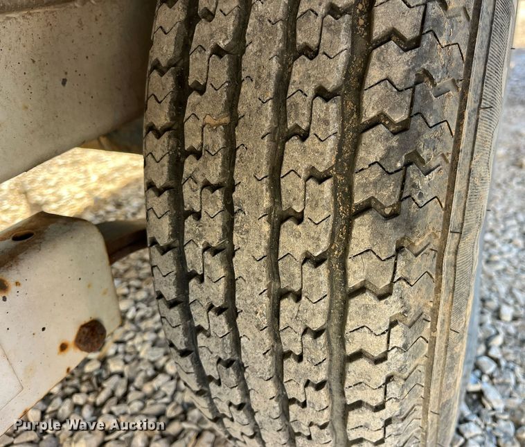 image for item LD9972 1999 Versa Vac 350 vacuum excavator