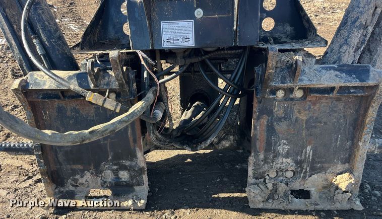 image for item LD9976 Bradco 8611X skid steer backhoe
