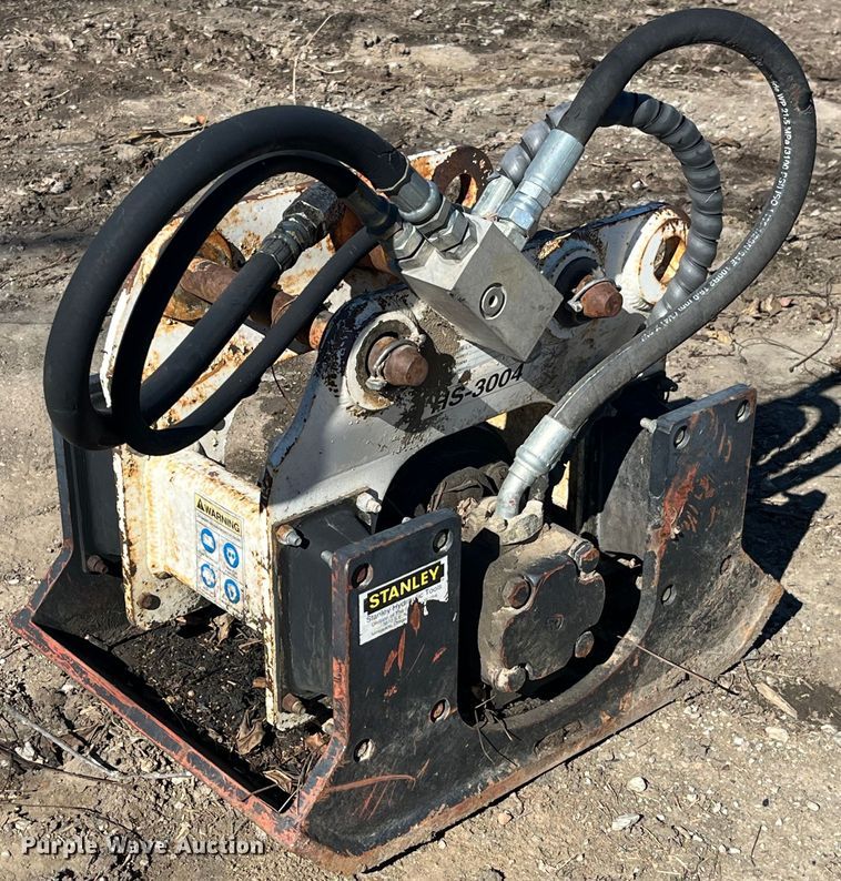 image for item LD9978 Stanley HS30 plate compactor