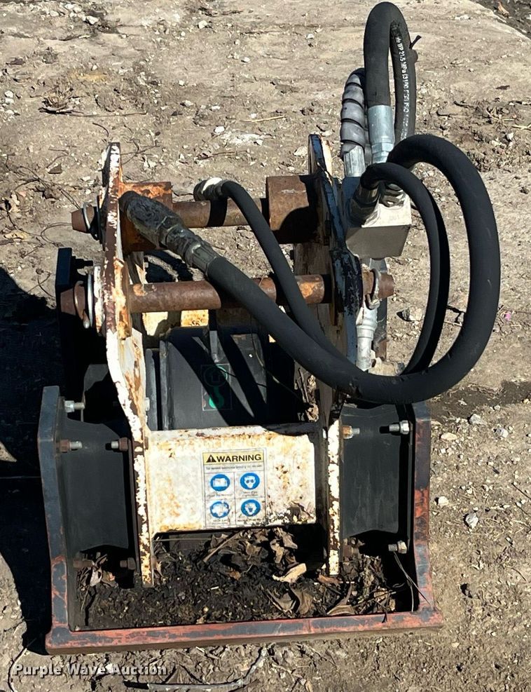 image for item LD9978 Stanley HS30 plate compactor