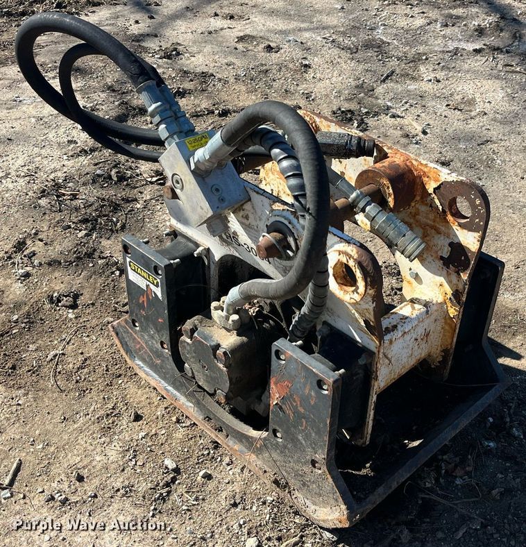 image for item LD9978 Stanley HS30 plate compactor