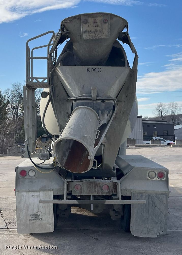 image for item LD9981 2005 Mack CV713 ready mix truck