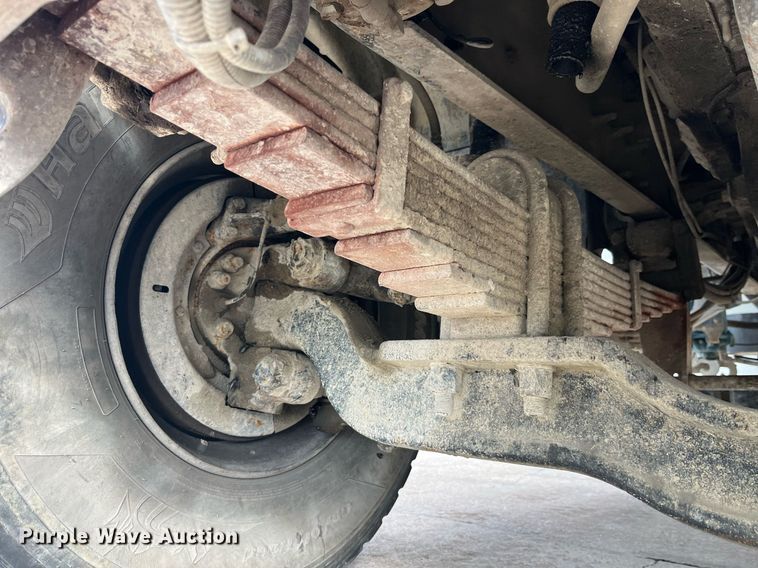 image for item LD9981 2005 Mack CV713 ready mix truck