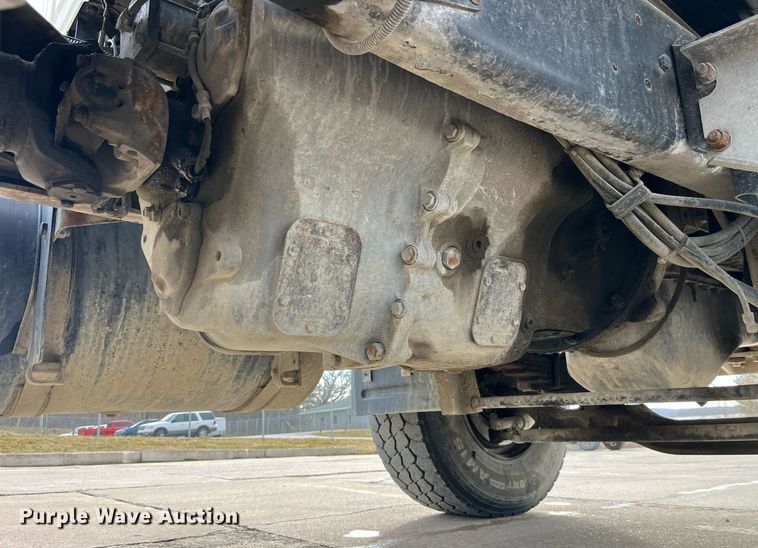 image for item LD9981 2005 Mack CV713 ready mix truck