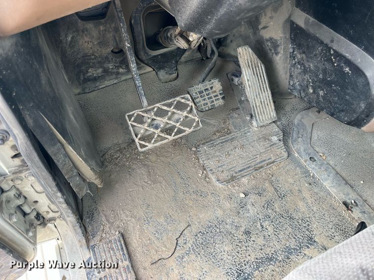 image for item LD9981 2005 Mack CV713 ready mix truck