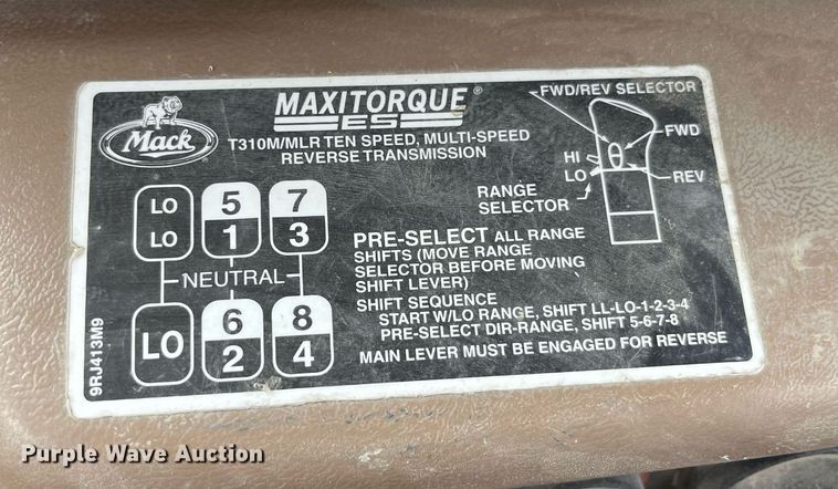 image for item LD9981 2005 Mack CV713 ready mix truck