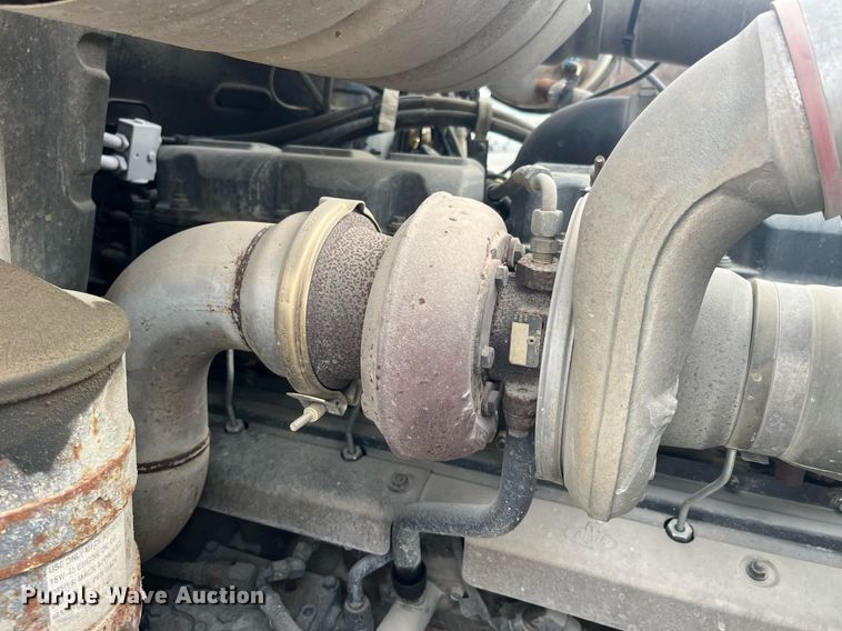 image for item LD9981 2005 Mack CV713 ready mix truck