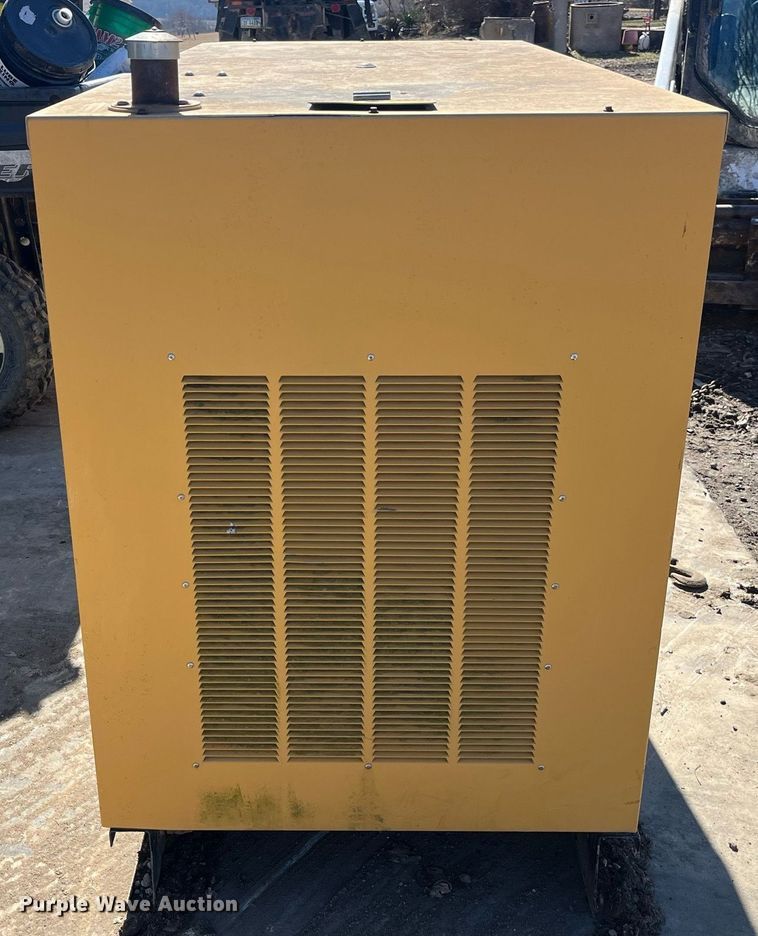 image for item LD9988 1999 Olympian G25F1S generator