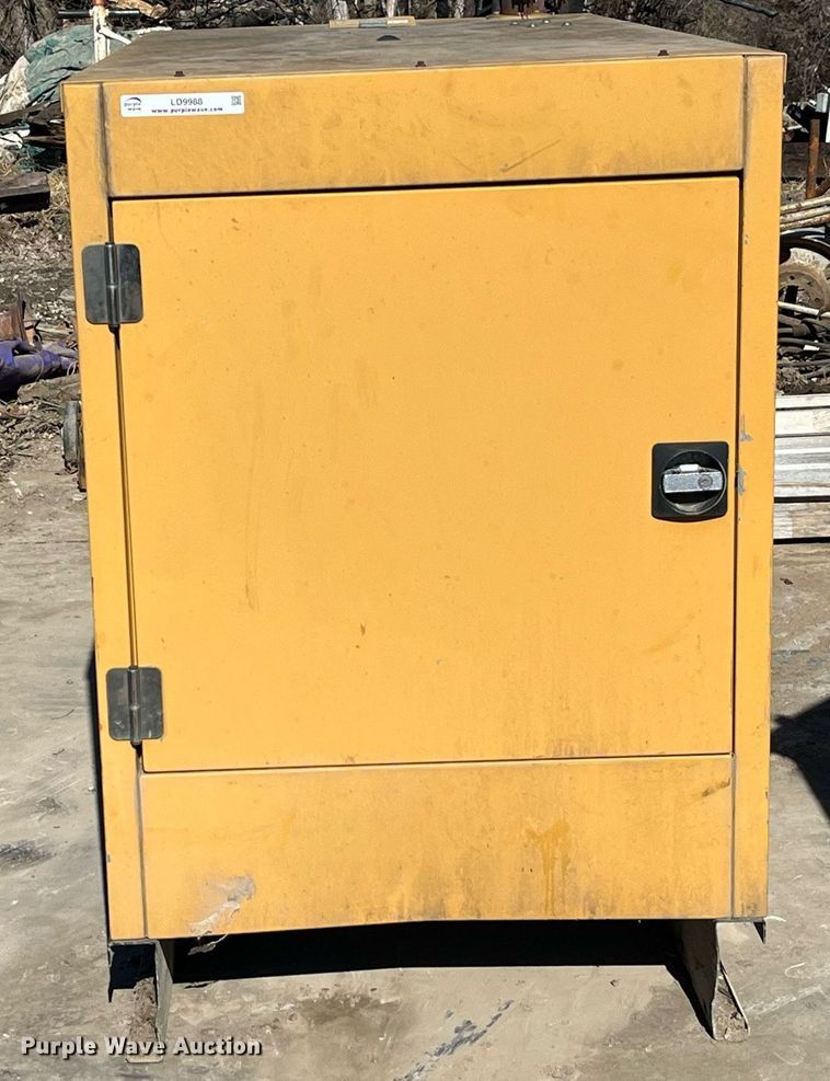 image for item LD9988 1999 Olympian G25F1S generator