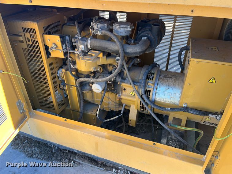 image for item LD9988 1999 Olympian G25F1S generator