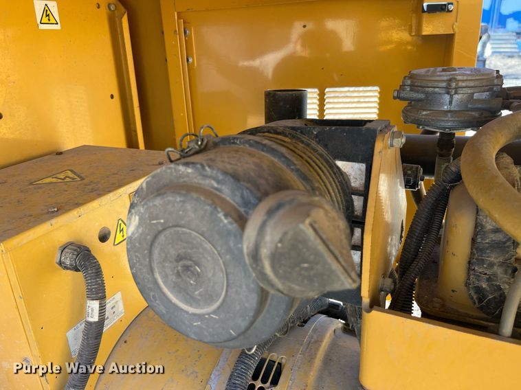 image for item LD9988 1999 Olympian G25F1S generator