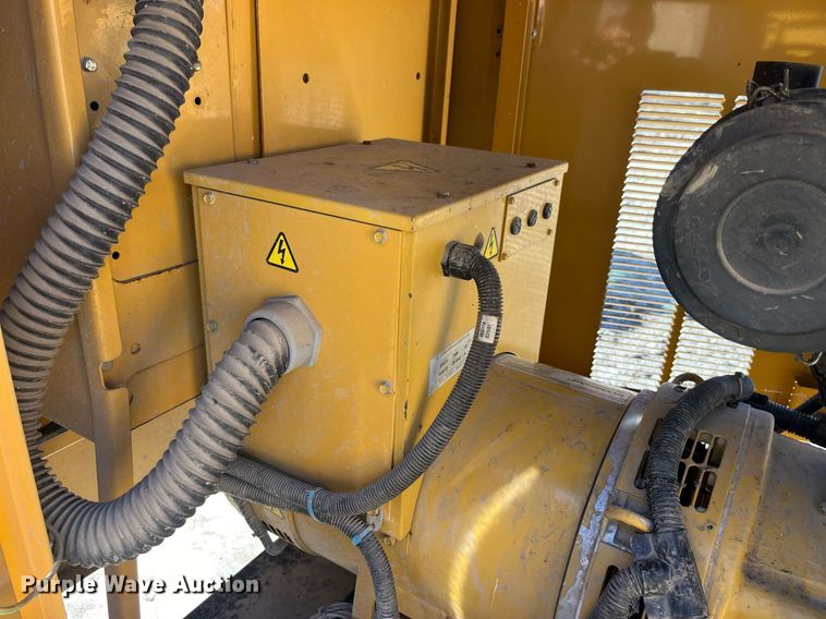 image for item LD9988 1999 Olympian G25F1S generator