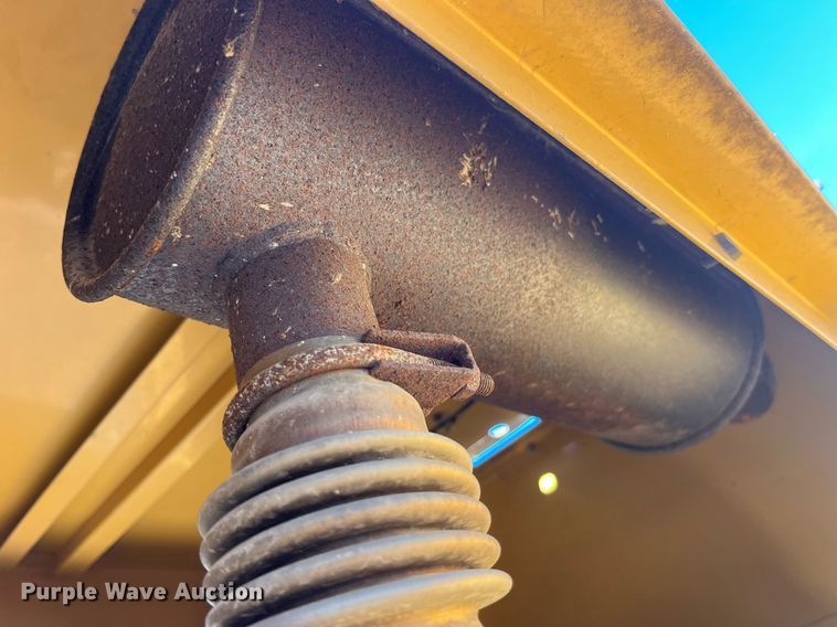 image for item LD9988 1999 Olympian G25F1S generator