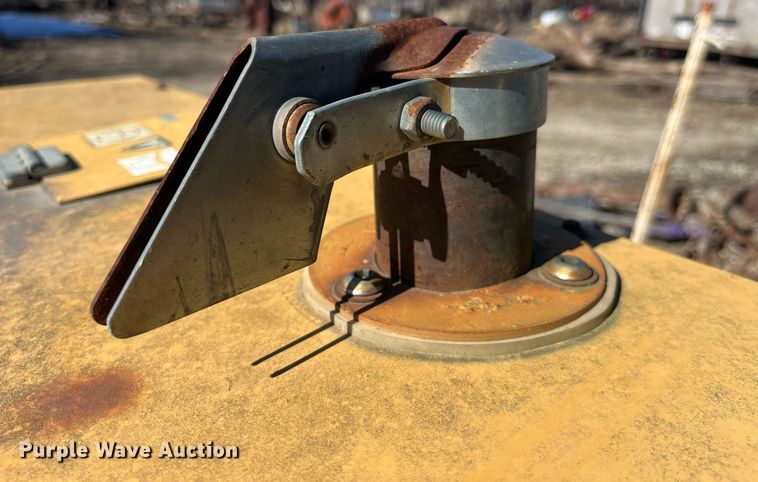 image for item LD9988 1999 Olympian G25F1S generator