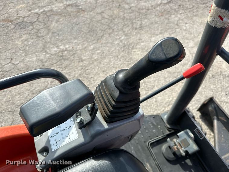 image for item LK9736 2016 Kubota  U25 mini excavator