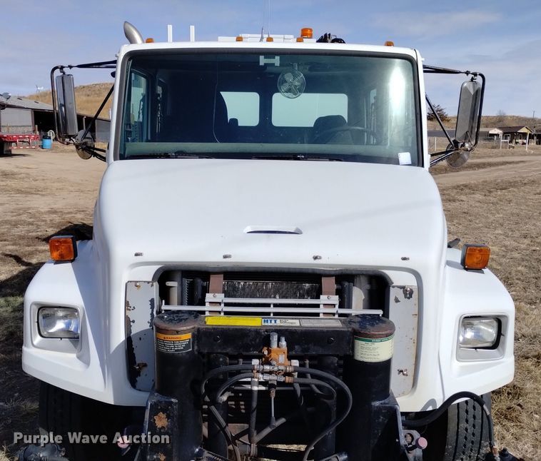 image for item LN9927 2004 Freightliner FL70 crane truck