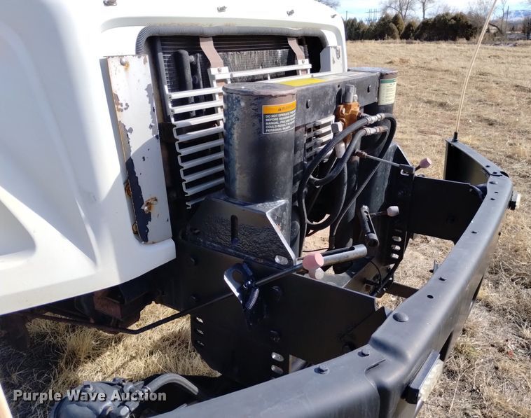 image for item LN9927 2004 Freightliner FL70 crane truck