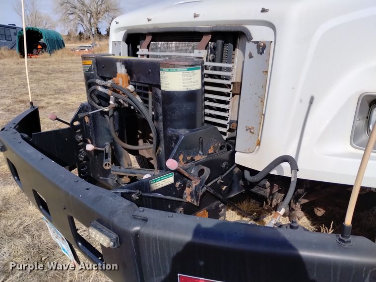 image for item LN9927 2004 Freightliner FL70 crane truck