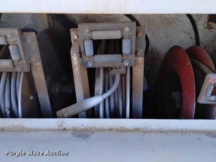 image for item LN9927 2004 Freightliner FL70 crane truck