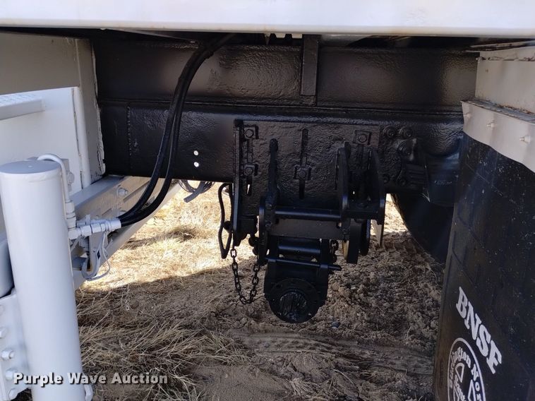 image for item LN9927 2004 Freightliner FL70 crane truck