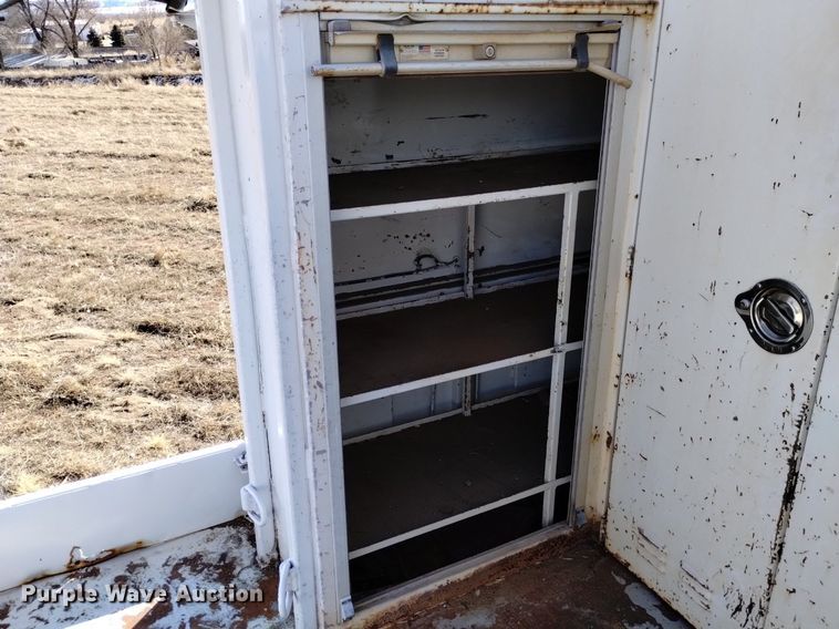 image for item LN9927 2004 Freightliner FL70 crane truck