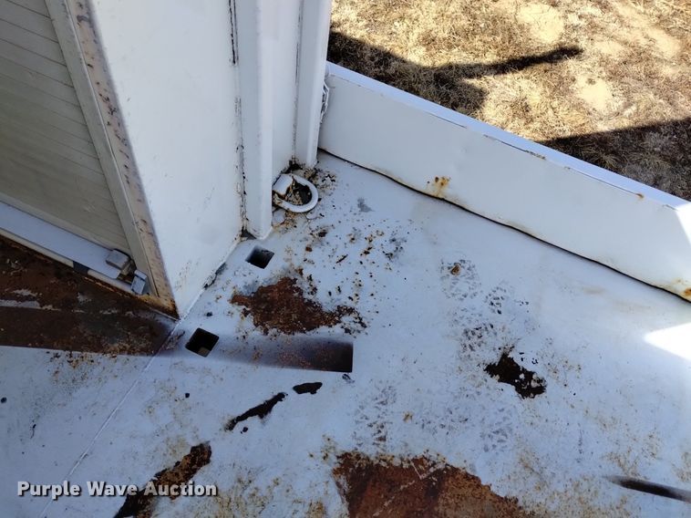 image for item LN9927 2004 Freightliner FL70 crane truck