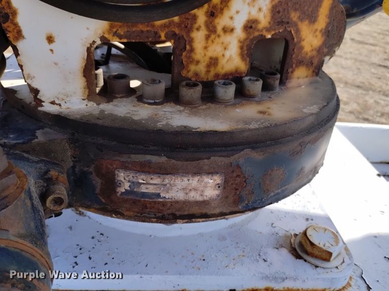 image for item LN9927 2004 Freightliner FL70 crane truck