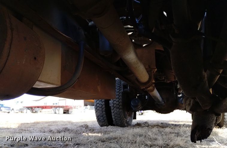 image for item LN9927 2004 Freightliner FL70 crane truck