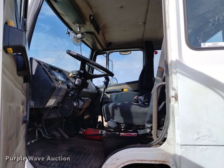 image for item LN9927 2004 Freightliner FL70 crane truck