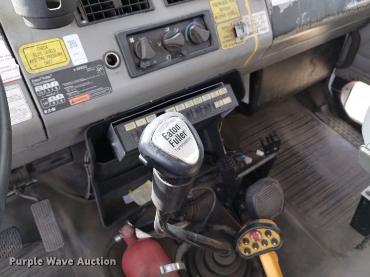 image for item LN9927 2004 Freightliner FL70 crane truck