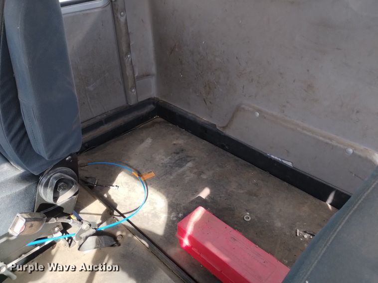 image for item LN9927 2004 Freightliner FL70 crane truck