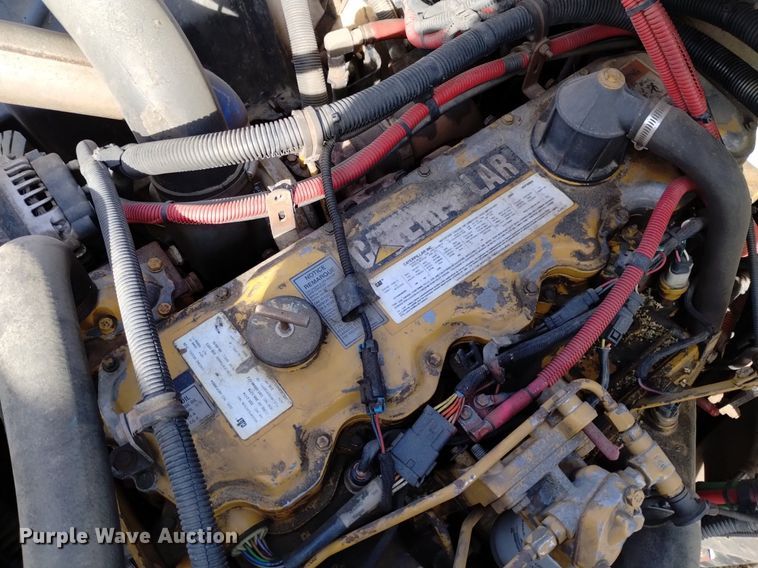 image for item LN9927 2004 Freightliner FL70 crane truck