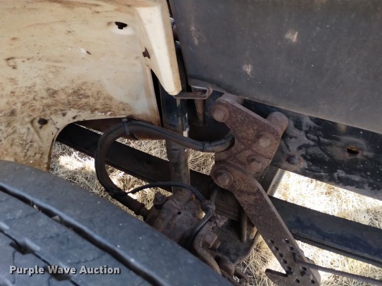 image for item LN9927 2004 Freightliner FL70 crane truck