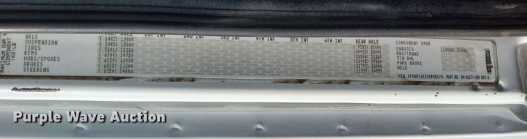 image for item LN9927 2004 Freightliner FL70 crane truck