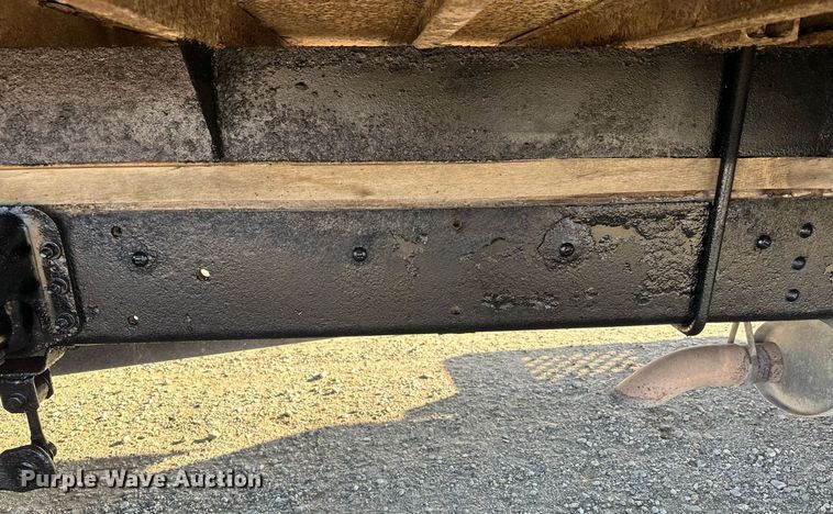 image for item LO9458 2004 Chevrolet  C4500 flatbed truck