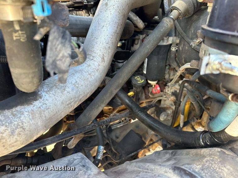 image for item LO9458 2004 Chevrolet  C4500 flatbed truck